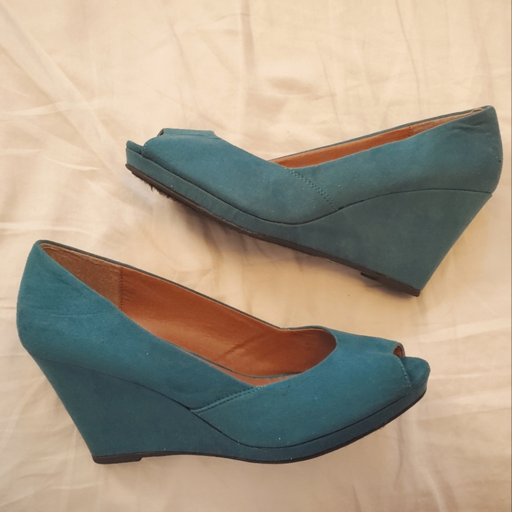 City Classified Teal Wedge Shoes